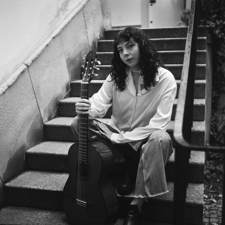 (c) Jana Stankovivova